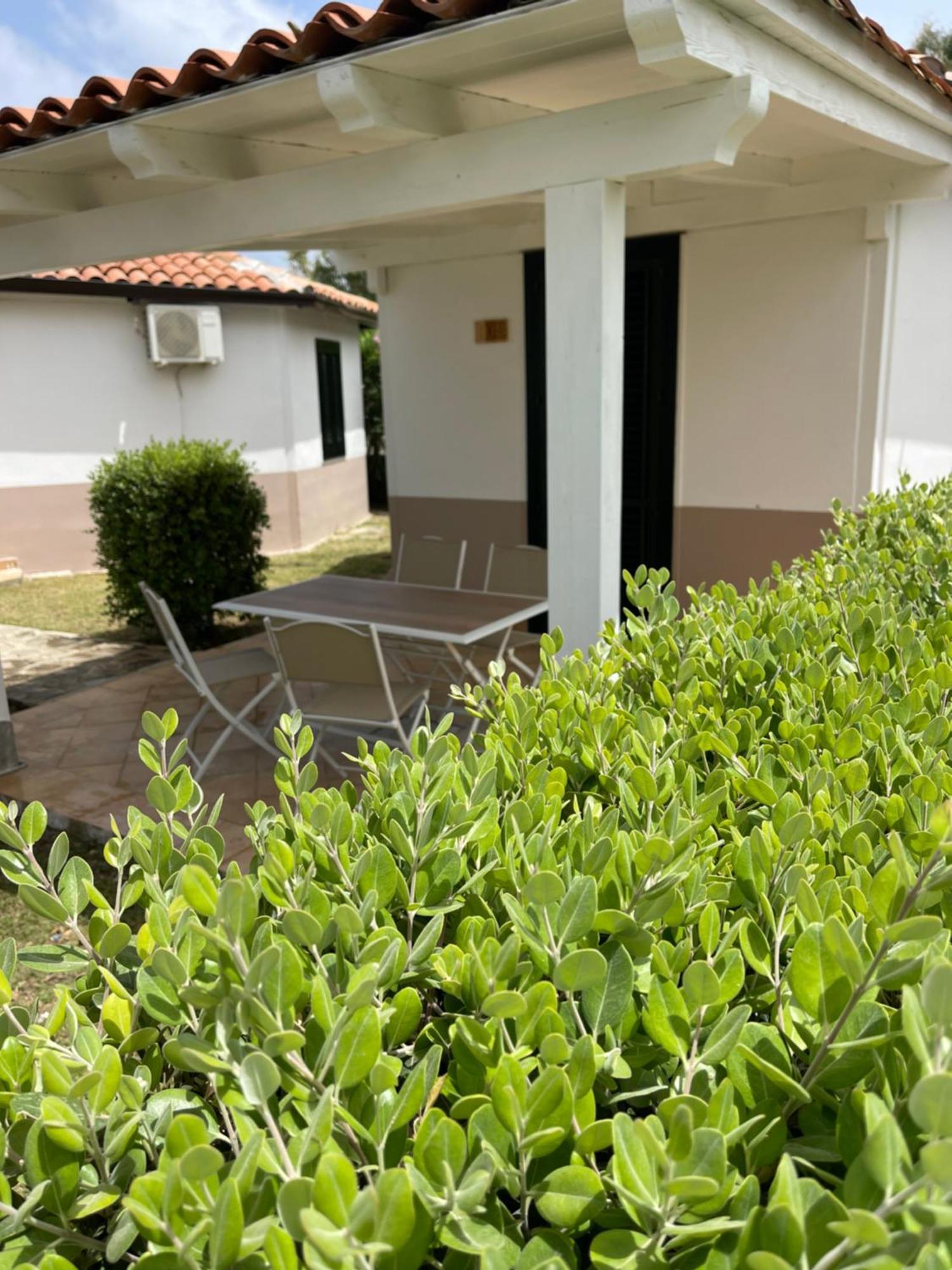 Aparthotel Soleada Club Campofelice Di Roccella Exteriér fotografie